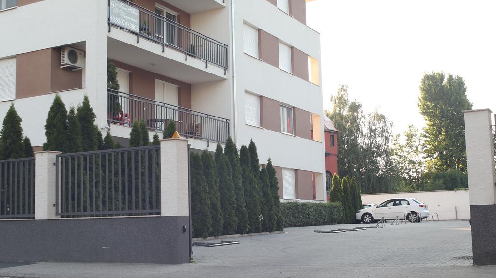 Honey Wellness Apartman Siofok Exterior photo